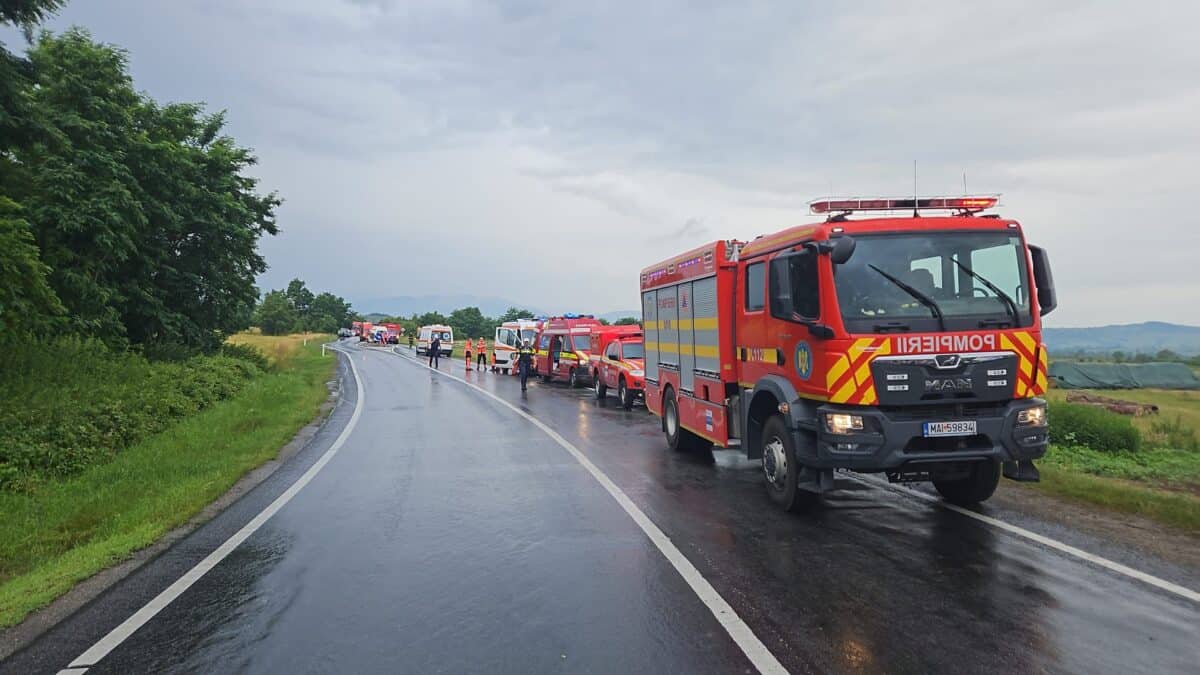 Cei 57 de oameni aflați în autocarul implicat în accidentul de la Porumbacu de Jos mergeau în Germania