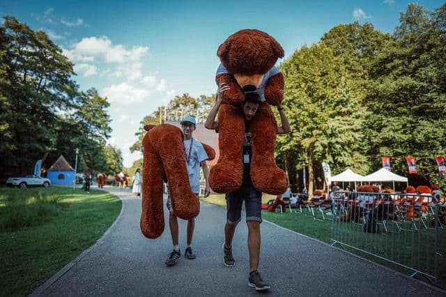 voluntari de toate vârstele la astra film festival