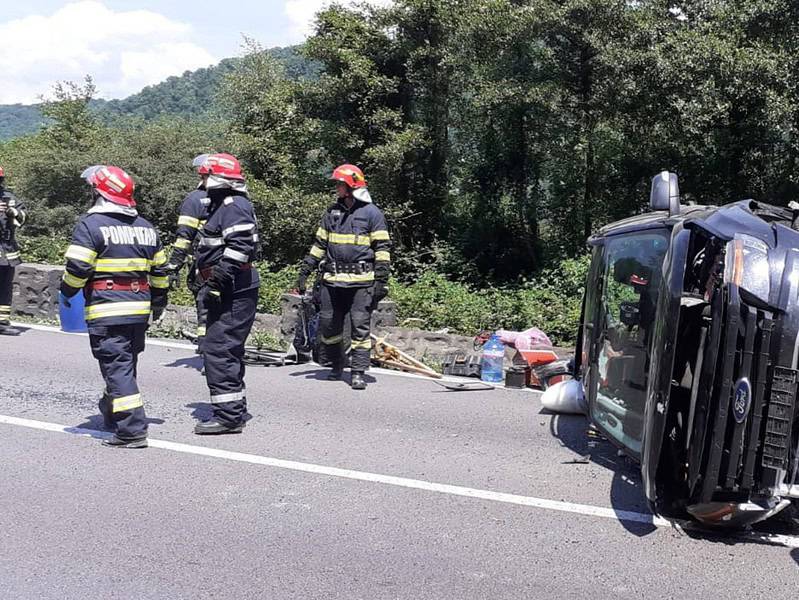 mașină condusă de un bulgar, răsturnată marți pe valea oltului