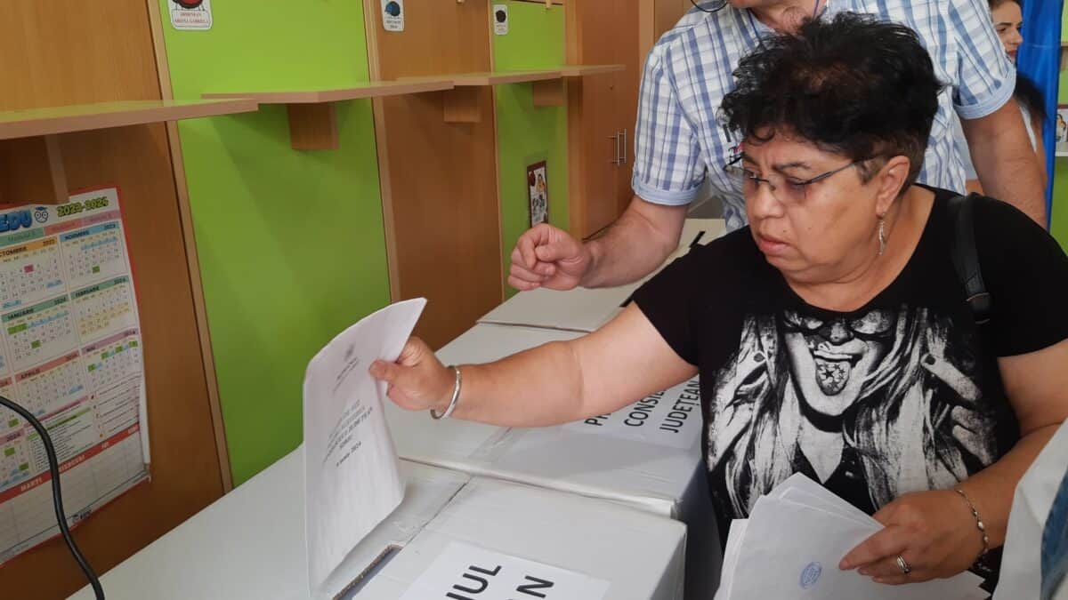 live text alegeri locale 2024: aproape 130.000 de sibieni au ieșit la vot. mai multe femei decât bărbați la urne (ora 17:00)