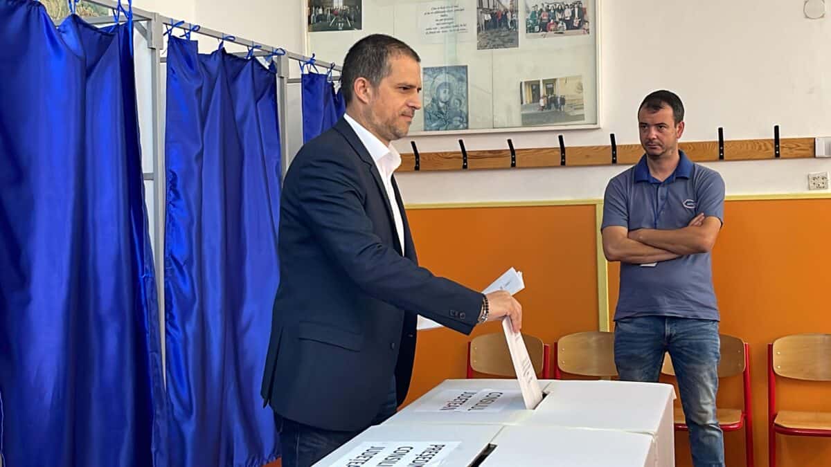 bogdan trif, candidatul psd pentru președinția cj sibiu, a mers la vot dis-de-dimineață: „am votat cu speranța că se va face o schimbare” (video)