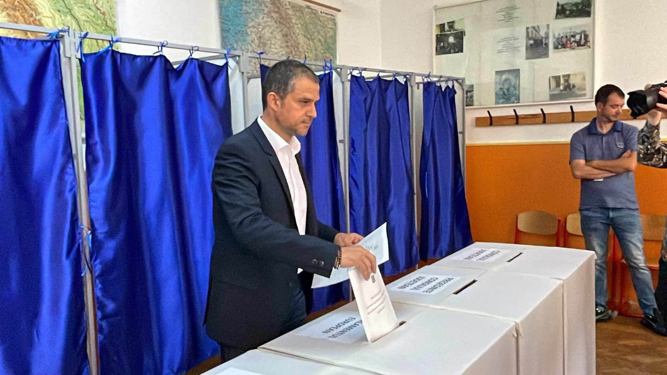 bogdan trif, candidatul psd pentru președinția cj sibiu, a mers la vot dis-de-dimineață: „am votat cu speranța că se va face o schimbare” (video)