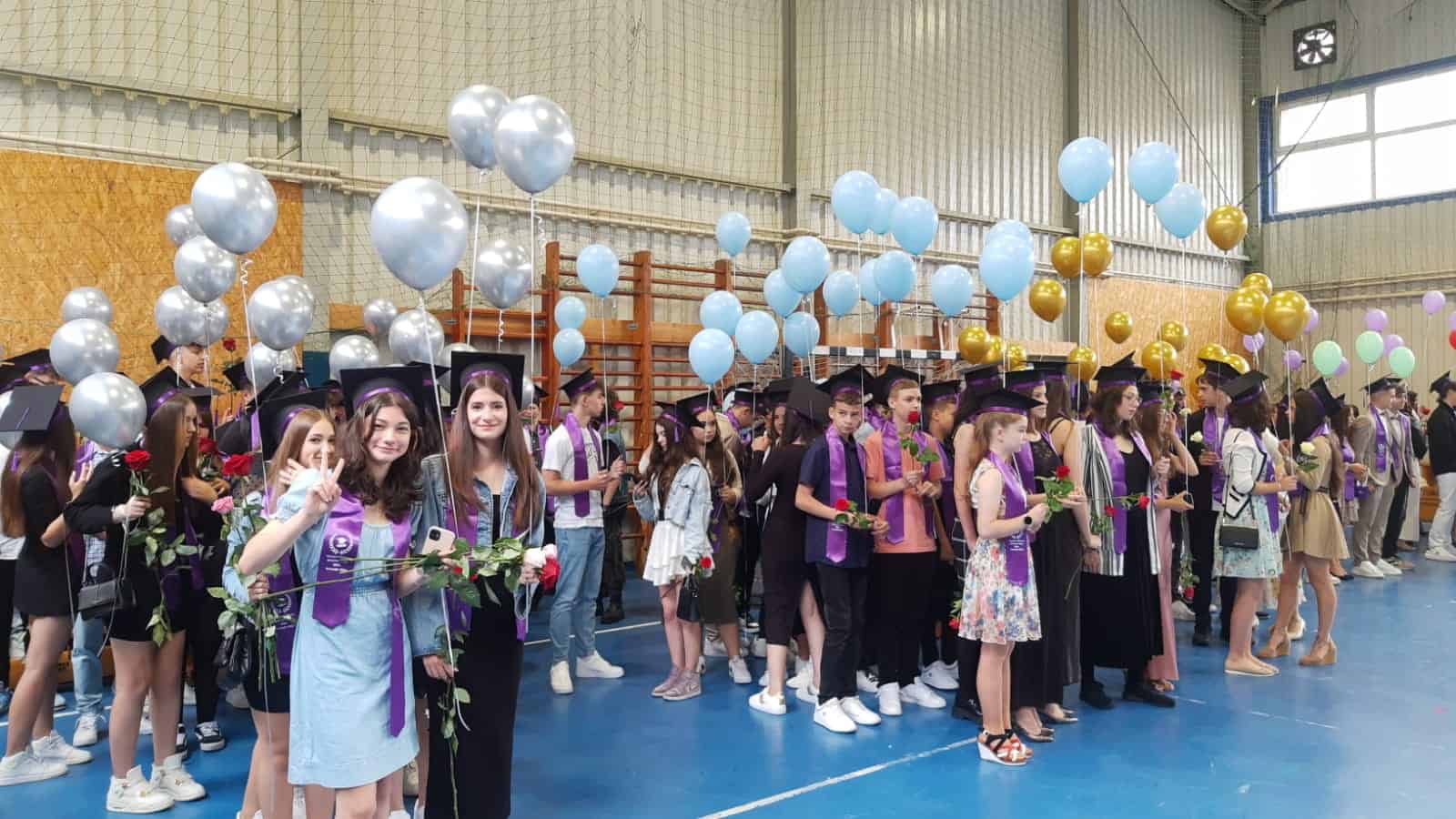 memorabila festivitate de absolvire a elevilor de la colegiul „octavian goga” în piața mare