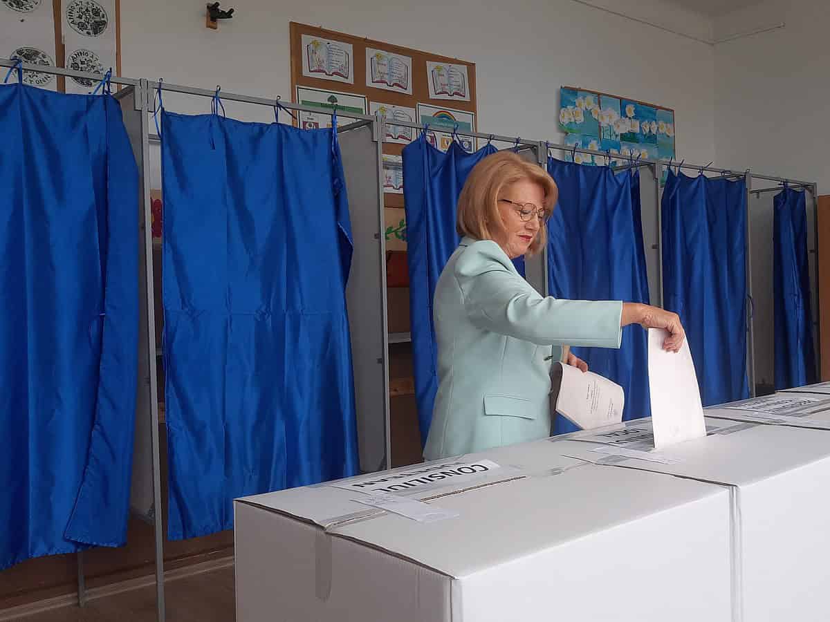 ziua alegerilor prin ochii primarului sibiului, astrid fodor: „sunt șocată de ce s-a întâmplat în unele localități” (video)