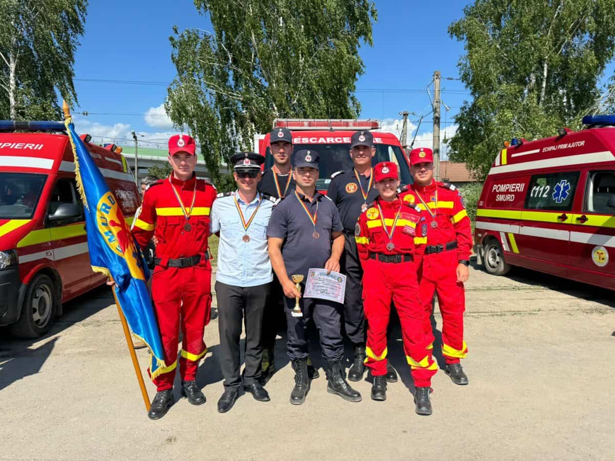 locul 3 pentru pompierii sibieni la campionatul național de descarcerare și de acordare a primului ajutor (foto)