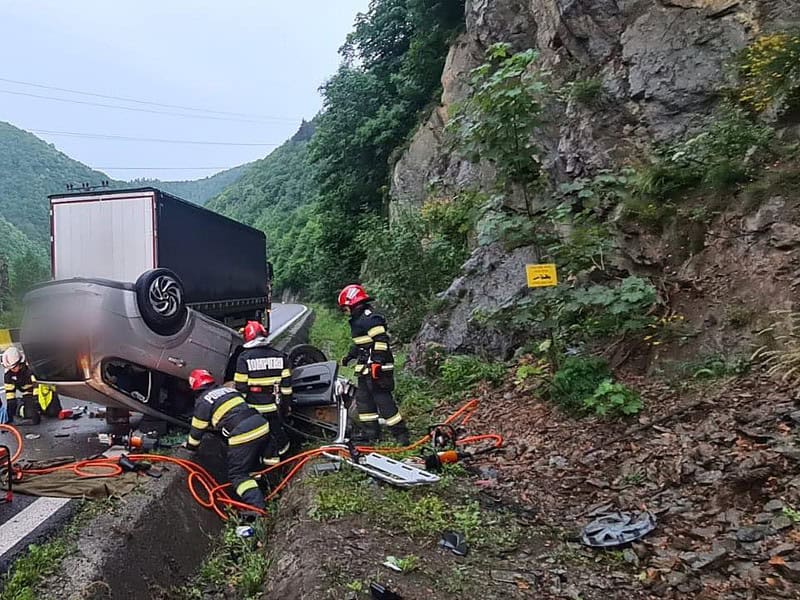 un șofer a murit într-un accident grav pe valea oltului