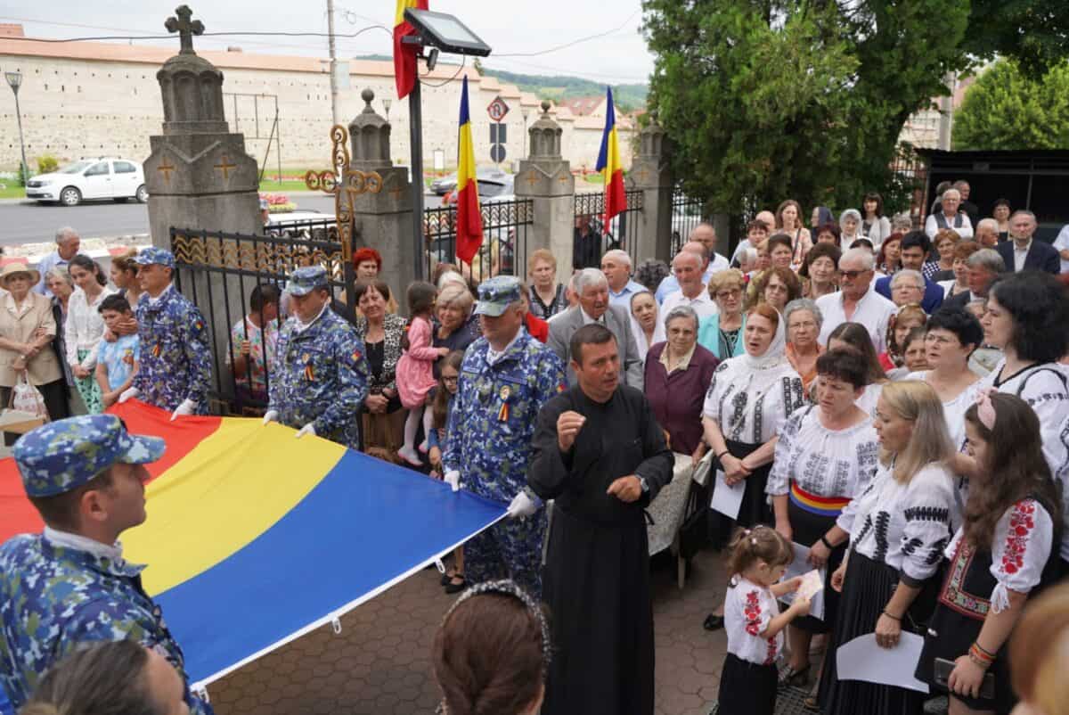 Ceremonialuri militare și religioase de Ziua Drapelului la Mediaș