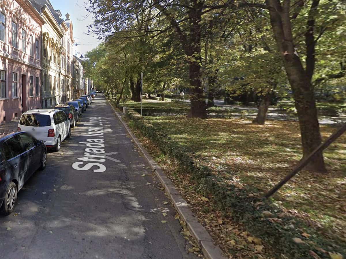 se toarnă asfalt nou pe strada ioan lupaș. lucrările se vor desfășura și noaptea