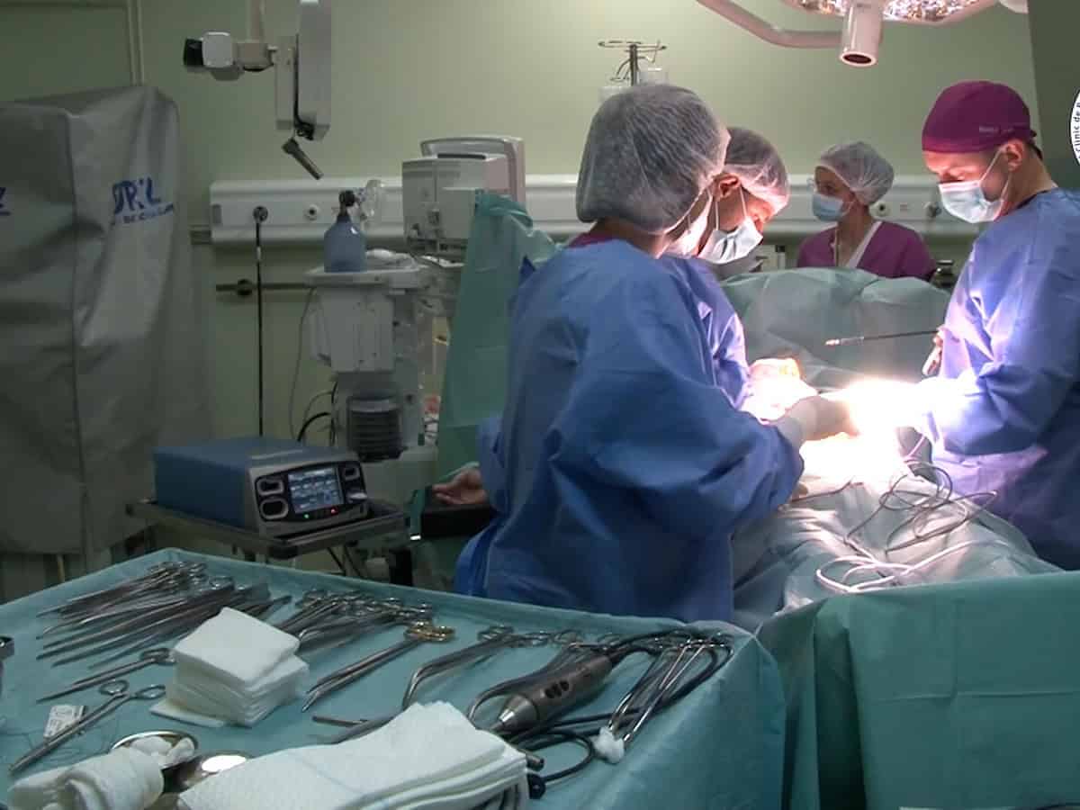 premieră medicală la timișoară: chirurgii i-au reconstruit tubul gastric unui pacient