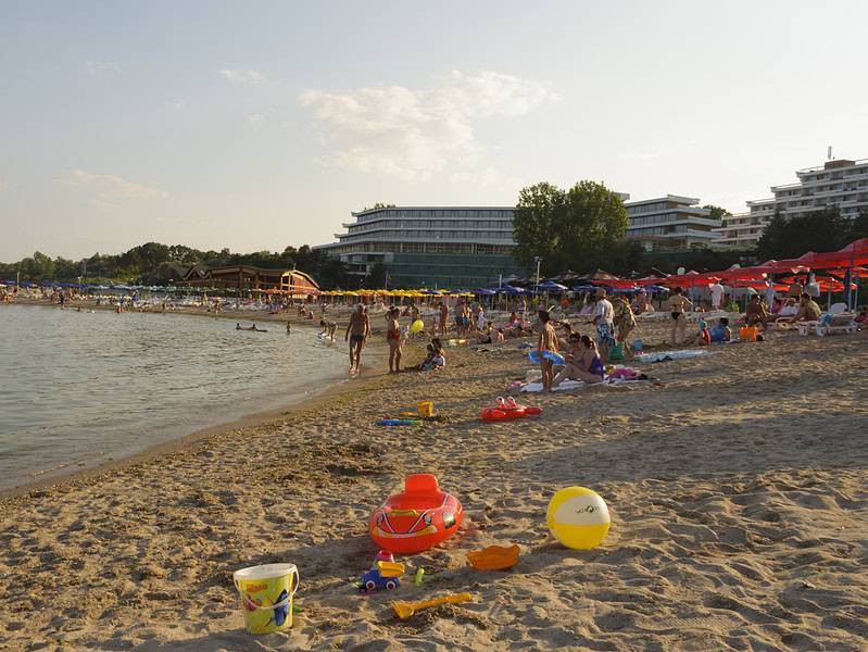 suspiciune de intoxicație la zeci de turiști cazați într-un hotel de pe litoral. s-a activat planul roșu de intervenție
