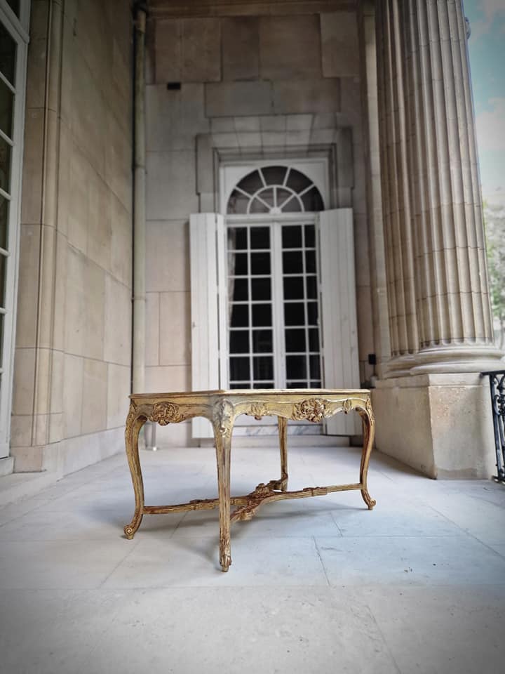 restauratorii brukenthal au renovat mobilierul ambasadei româniei la paris pentru jocurile olimpice (foto)