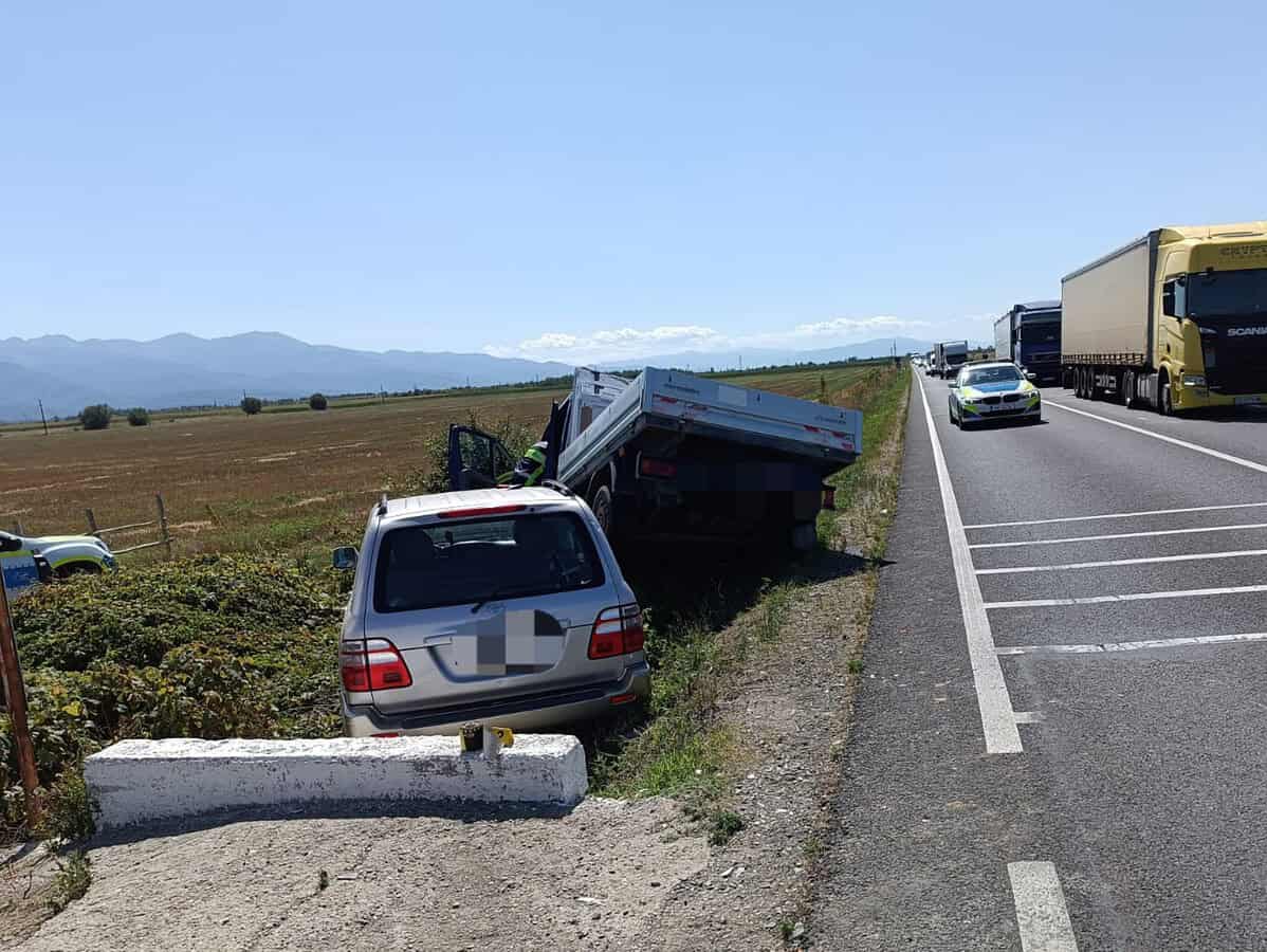 Femeie rănită într-un accident pe DN1 la Arpașu de Jos (video foto)