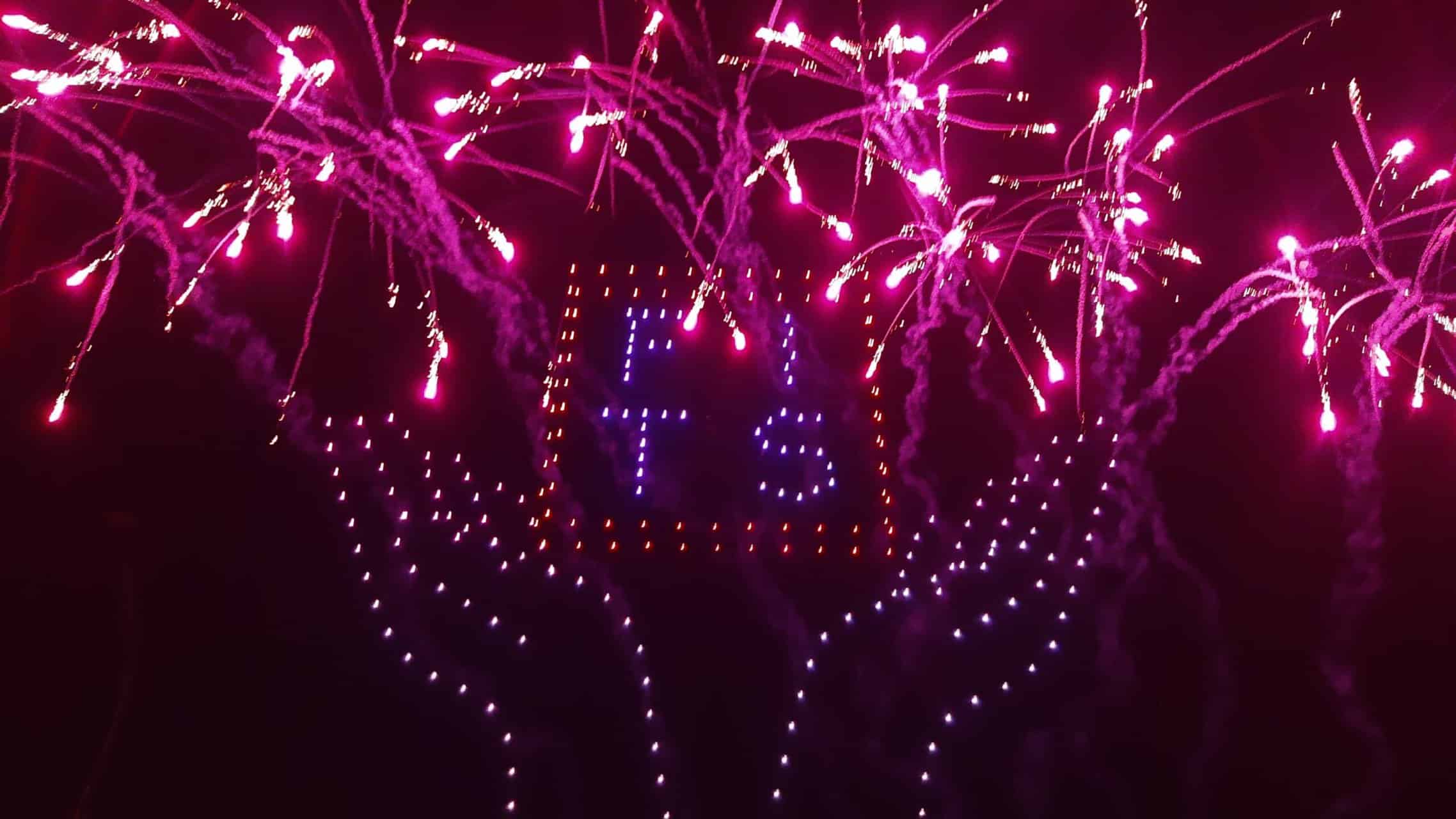 mii de oameni s-au bucurat de spectacolul cu drone și artificii, la final de fits 2024 (foto, video)
