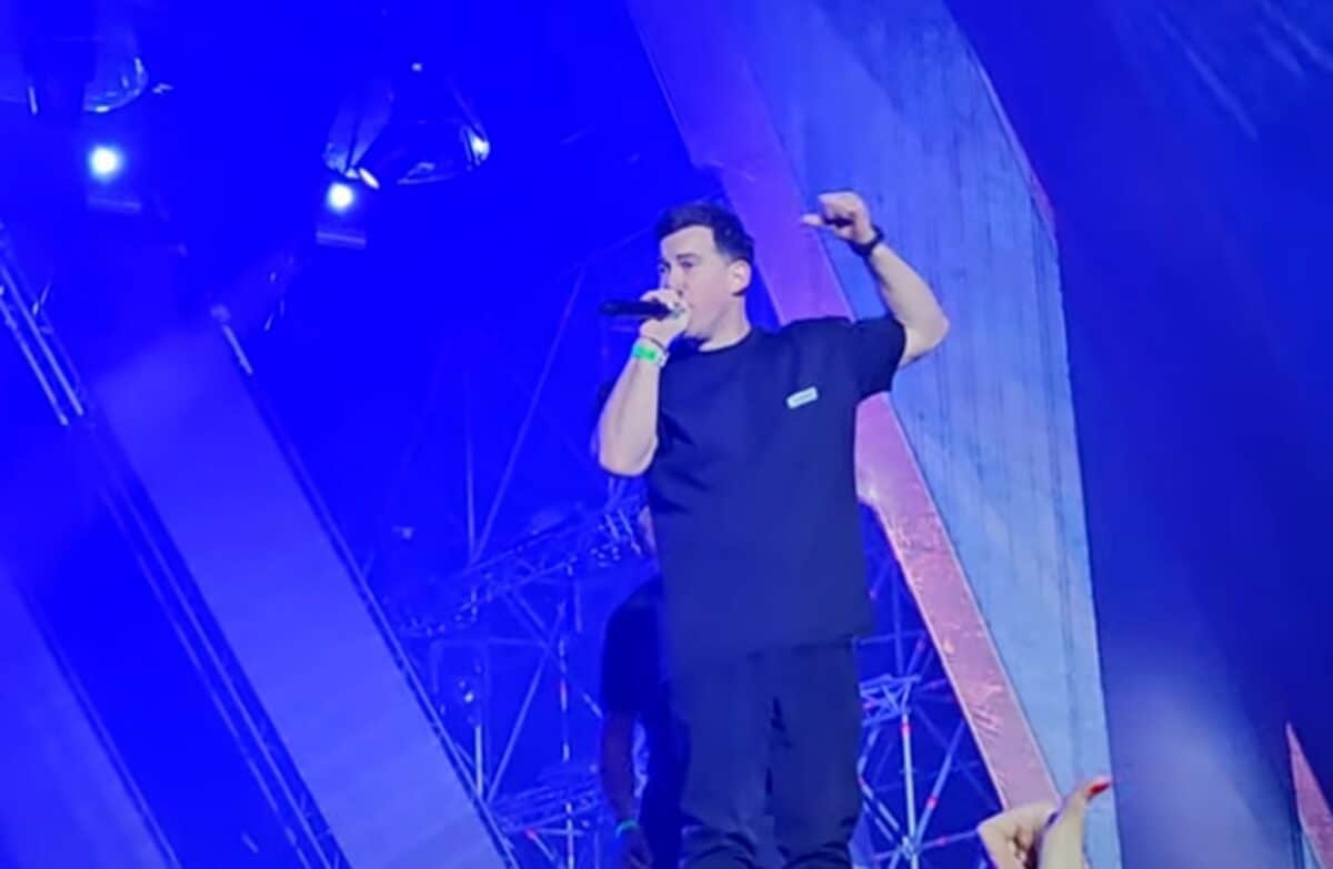 Scandal la festivalul Saga. DJ Hardwell a acuzat organizatorii că nu a fost plătit și a plecat de pe scena (video)