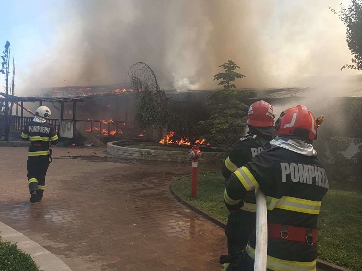 incendiu devastator la unul dintre cele mai cunoscute restaurante din județul vâlcea (foto)
