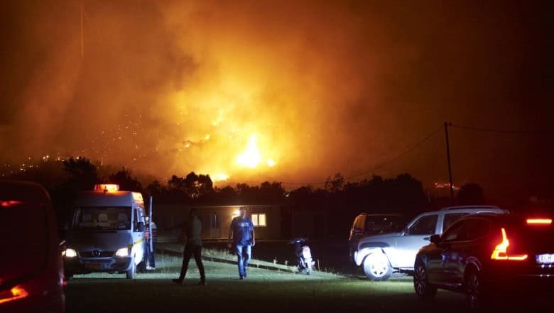 aproape 60 de incendii de vegetație în ultimele 24 de ore în grecia (video)
