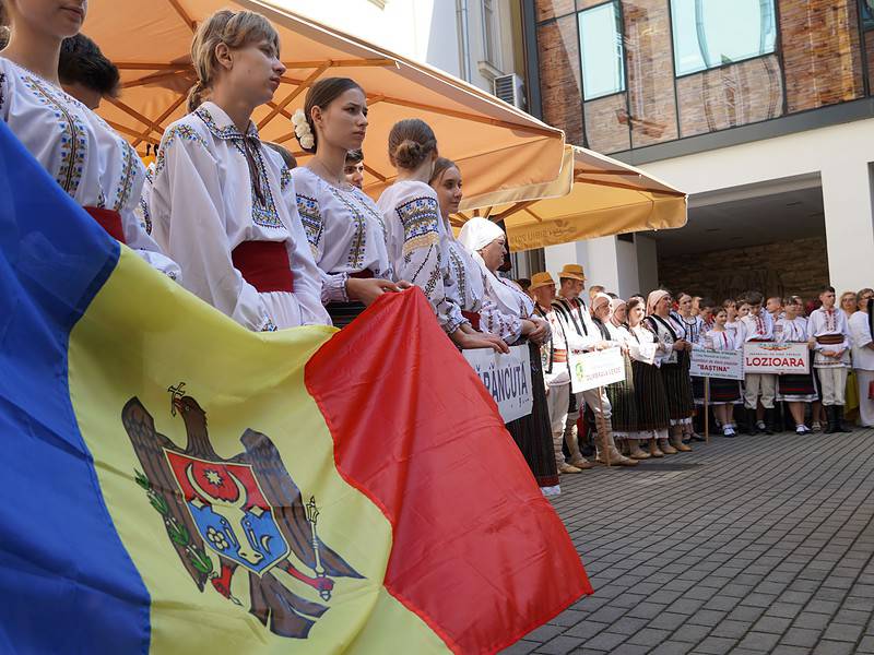 sibiu găzduiește festivalul 'sfântă ni-i vatra!' dedicat culturii și meșteșugurilor din republica moldova