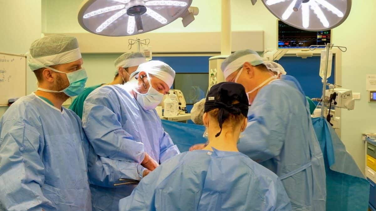 pacientă cu cancer peritoneal operată gratuit la medlife sibiu printr-o metodă revoluționară