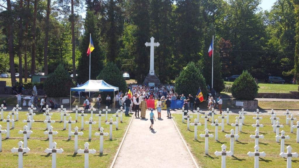 locuitorii din gura râului călătoresc aproape 2.000 de kilometri pentru a cinsti eroii români din primul război mondial (foto)