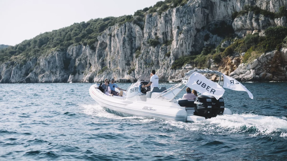 se lansează uber boat, servicii cu bărci în șase destinații turistice din europa