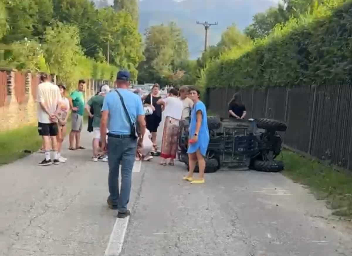 atv răsturnat pe valea avrigului și o tânără rănită. își făcea selfiuri cu iubitul ei (video)