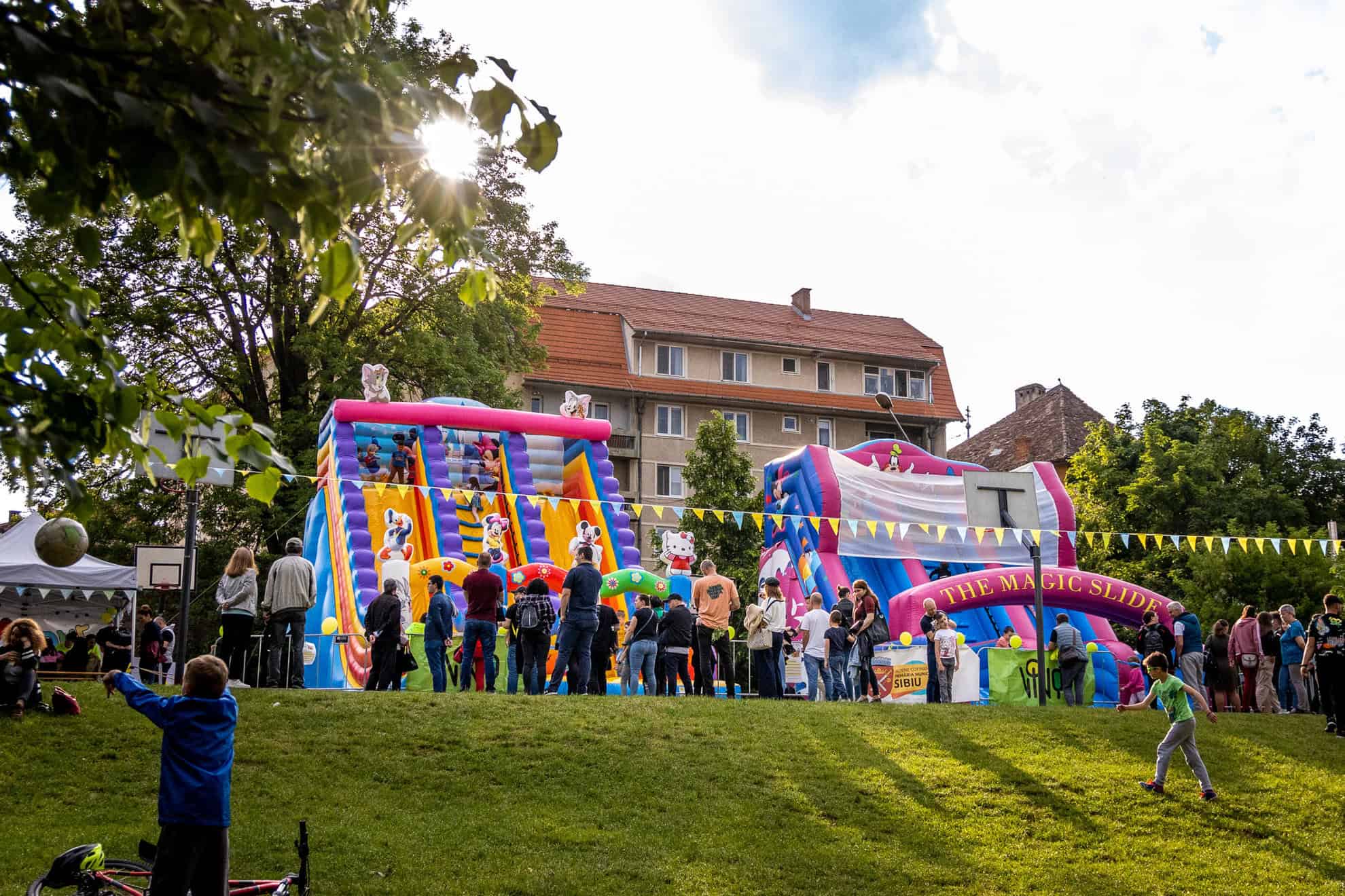 patru zile de retro festival la sibiul de odinioară. concerte cu no mercy, l.a., akcent, hara, semnal m și mulți alții în parcul tineretului!