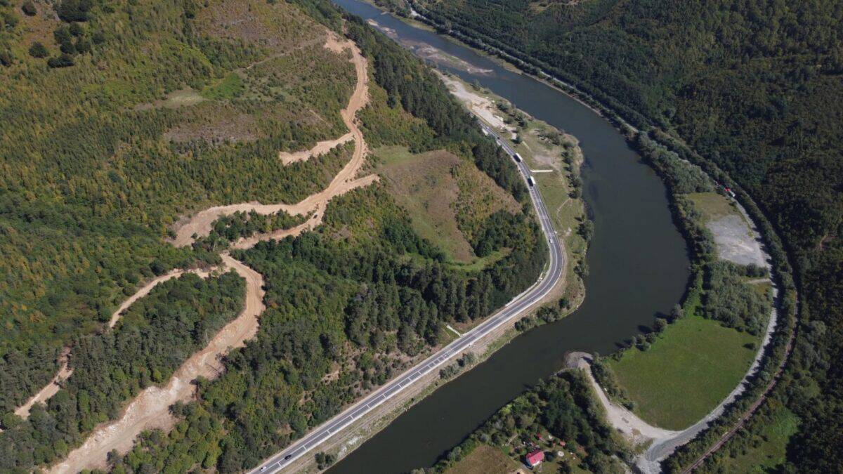 Marcel Ciolacu, despre lucrările la autostrada Sibiu - Pitești. „S-ar putea să nu mai fie nevoie să închidem Valea Oltului” (video)