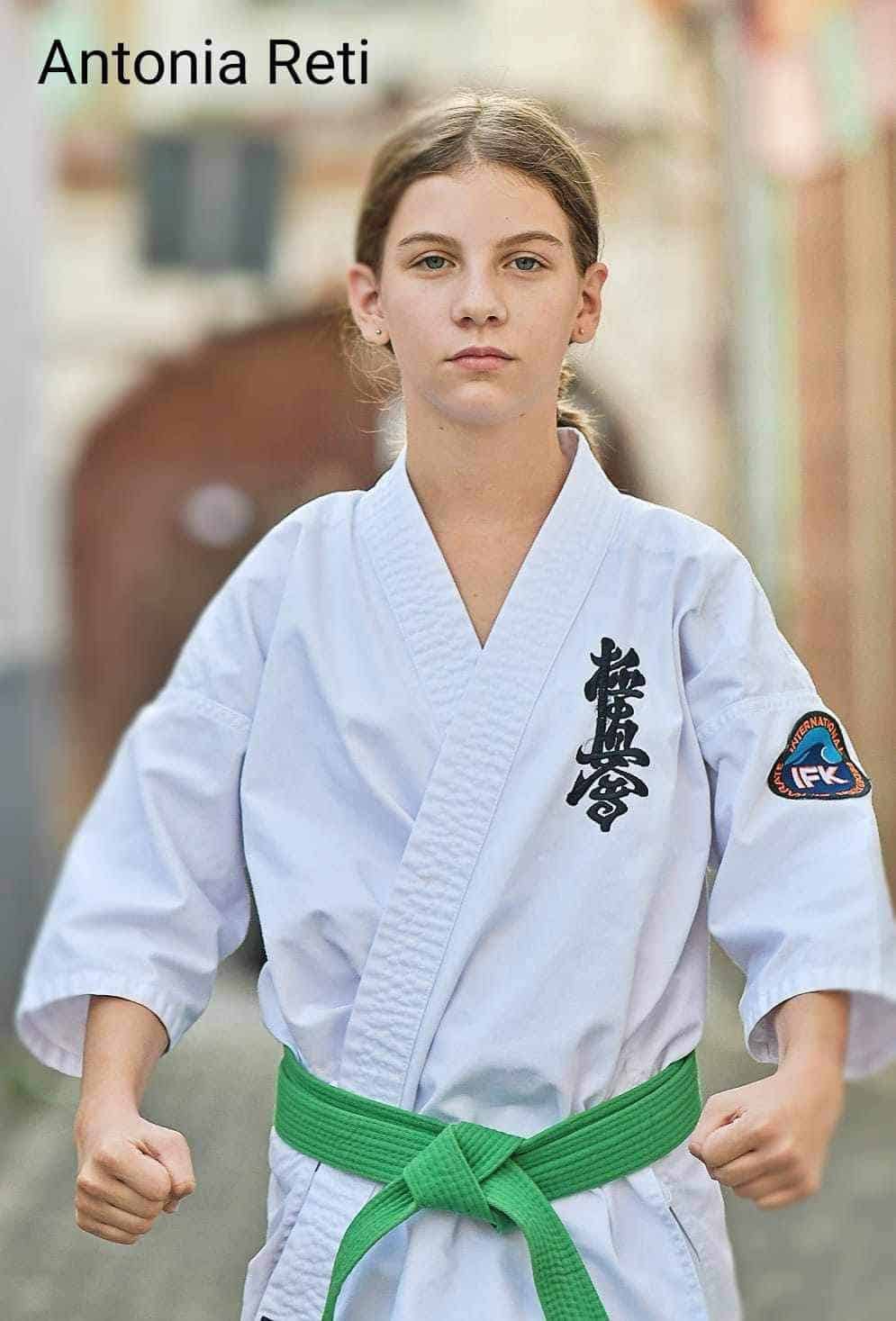șase sportivi din sibiu au nevoie de ajutor financiar ca să poată să facă deplasarea la campionatul mondial de karate kyokushin de la londra