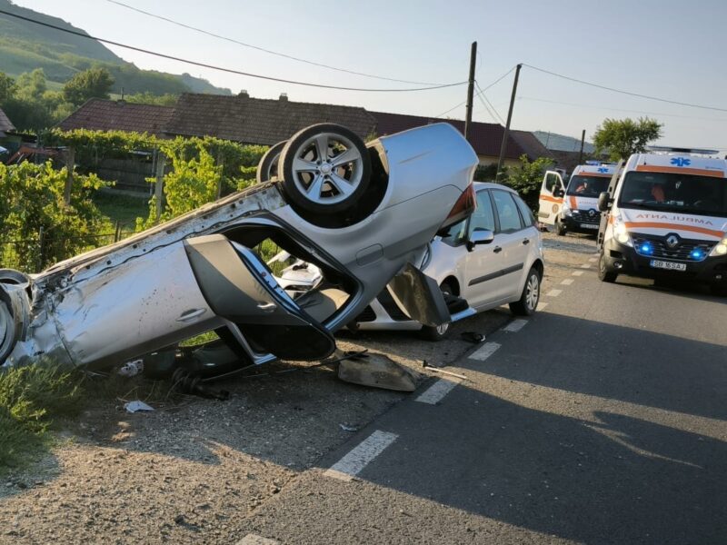 doua persoane rănite într-un accident produs pe dn14, la slimnic