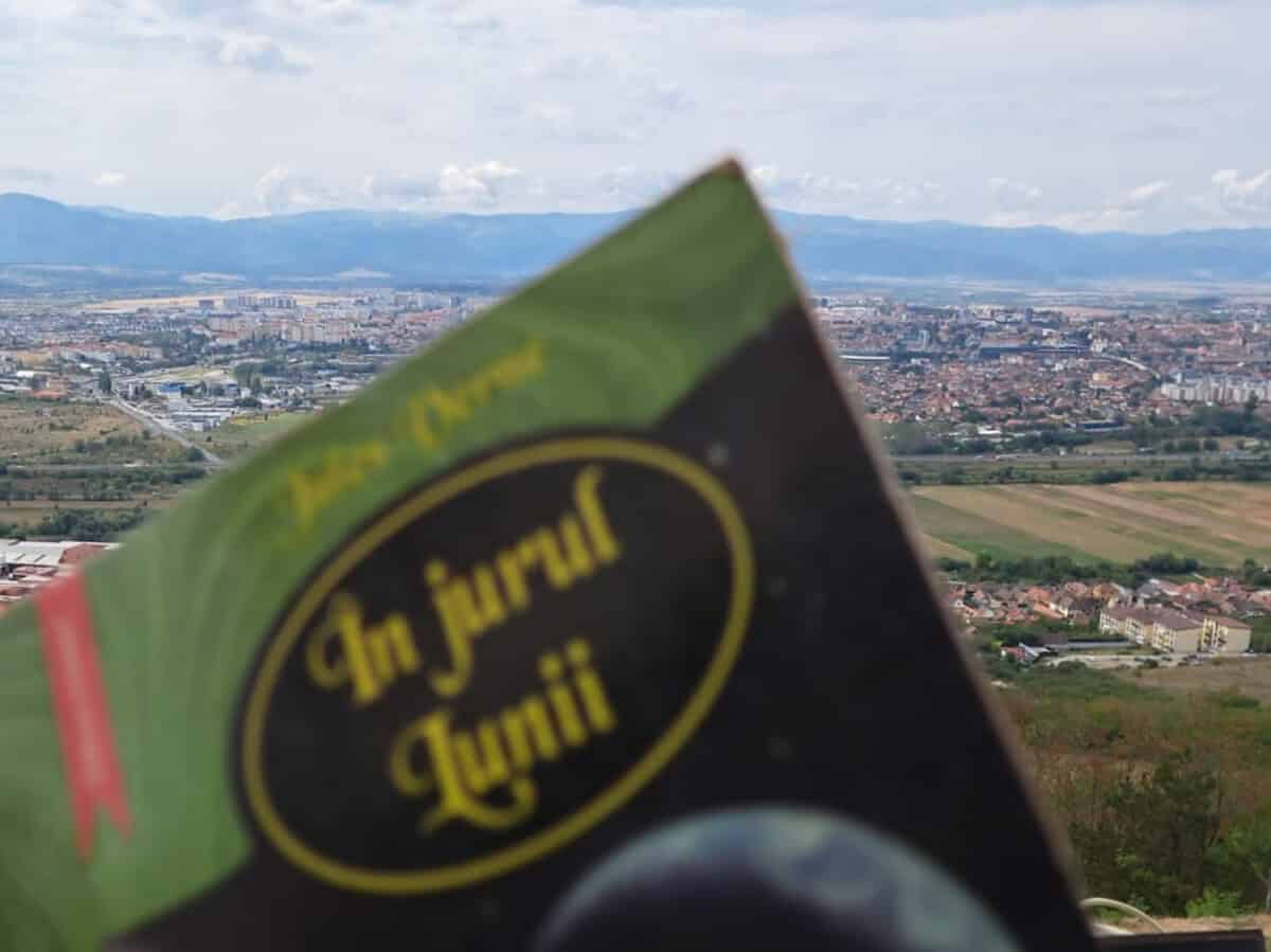 Bibliotecă amenajată în Dealul Gușteriței din Sibiu (foto)