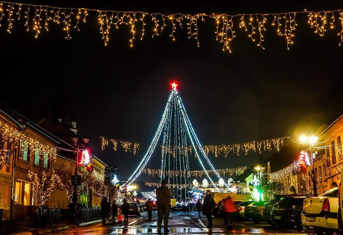 adio cel mai mare brad de crăciun din românia la cisnădie. noul primar are alte planuri (video)