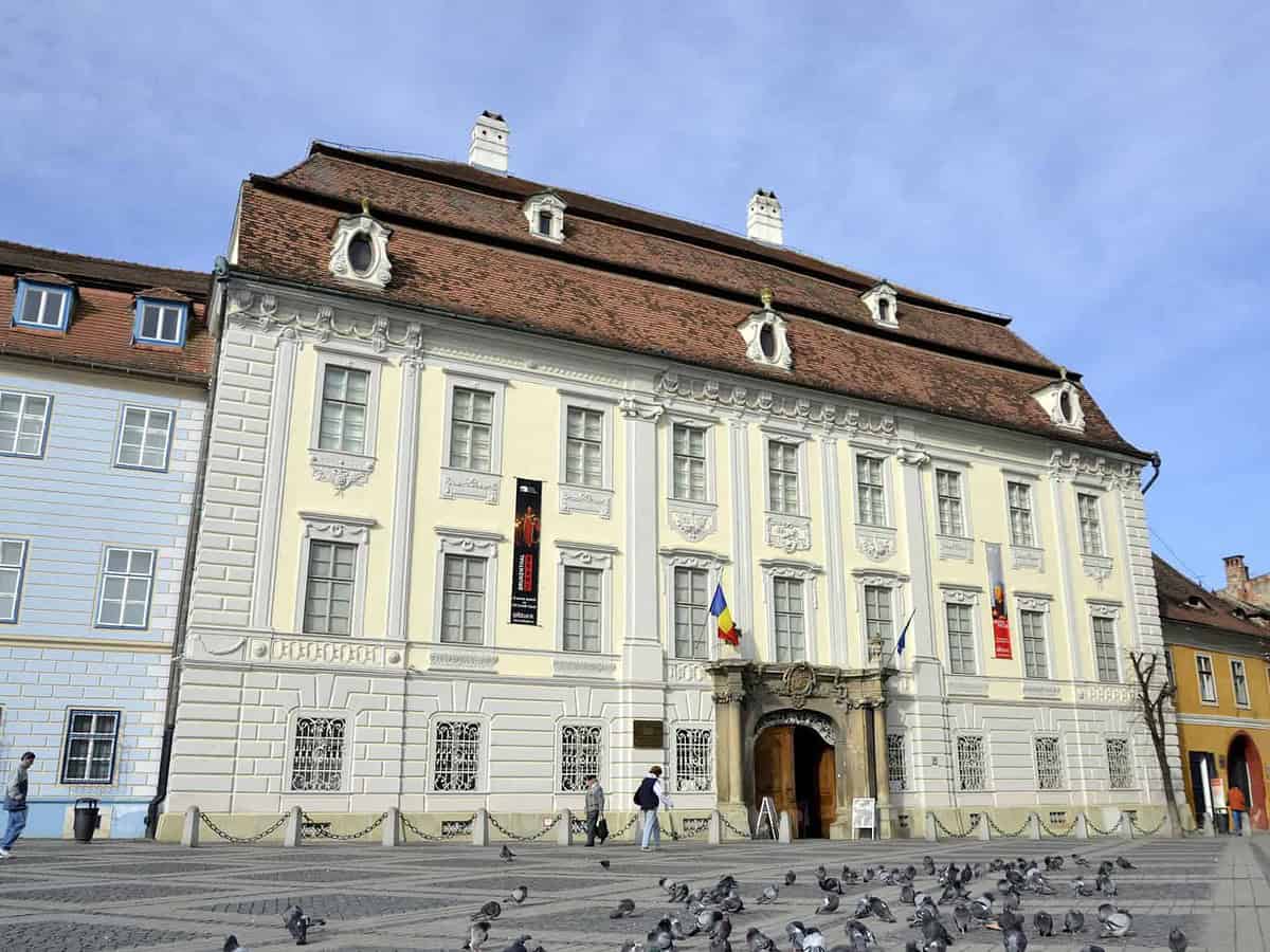 intrare liberă la expoziția și conferințele despre masonerie la palatul brukenthal