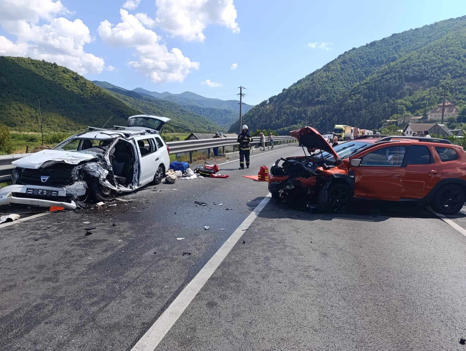 update - accident grav cu 6 persoane rănite la intrarea pe valea oltului în zona boița (foto)