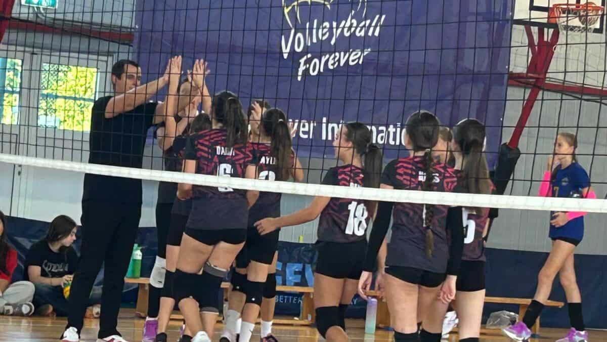 Champions Sibiu a câștigat turneul de minivolei de la Cluj-Napoca (video)