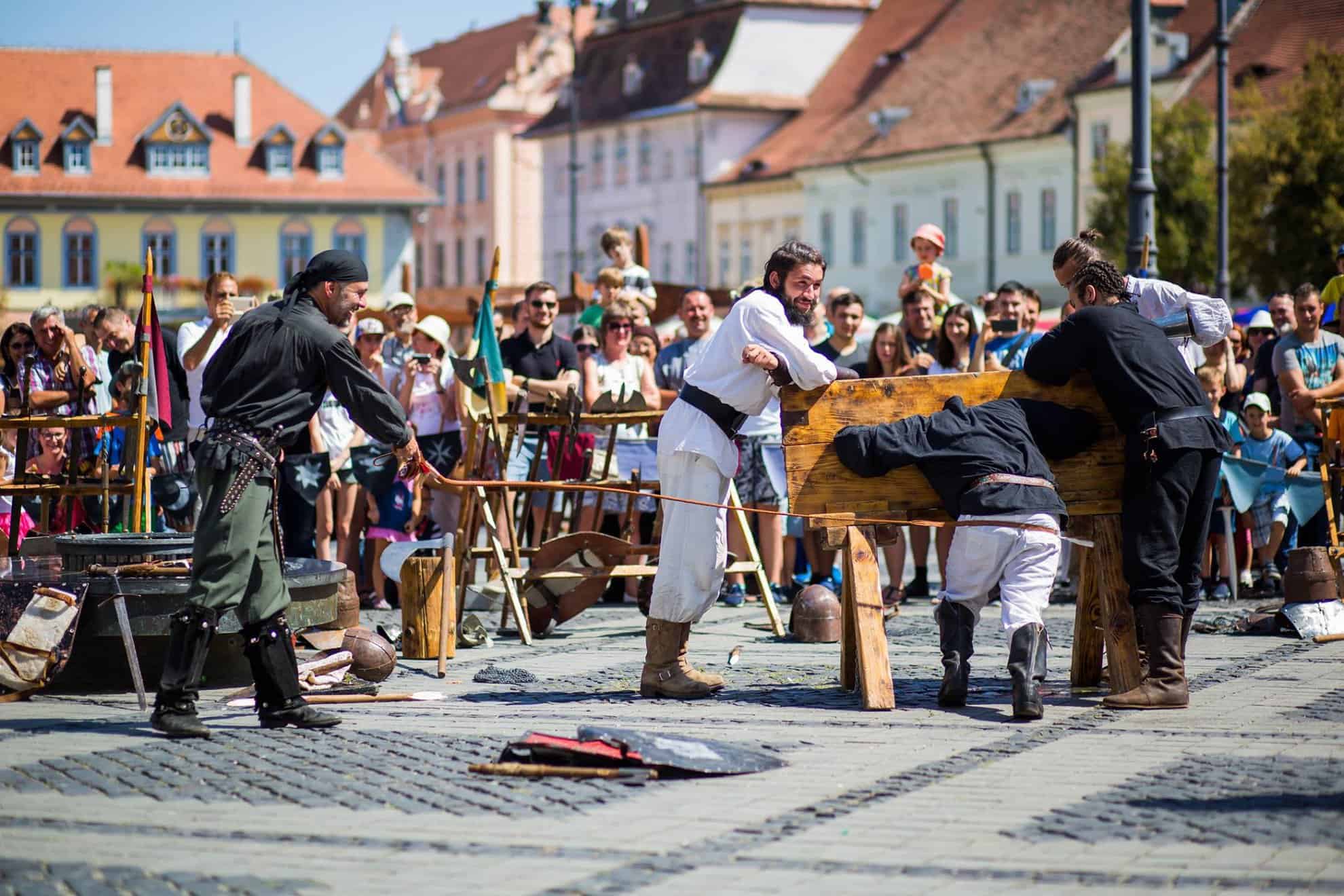 Fără Festival Medieval la Sibiu şi în acest an. Nici viitorul nu sună bine