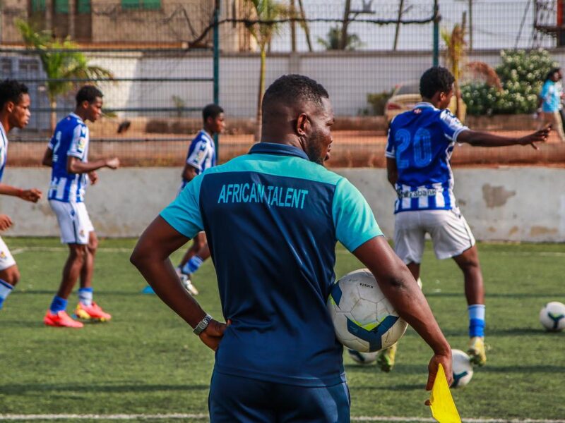 Trei tineri fotbaliști ghanezi au ajuns vineri la Sibiu. FC Hermannstadt caută un nou Baba Alhassan