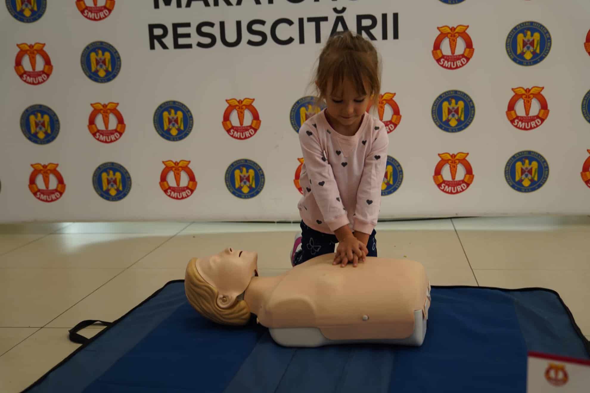 Peste 1100 de persoane au participat la prima ediție a "Maratonului Resuscitării" (foto)