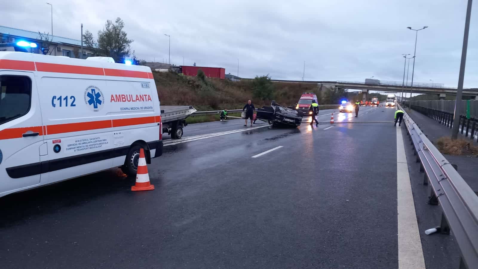 Accident pe autostrada A1 la Săliște. Un șofer a adormit la volan (foto)