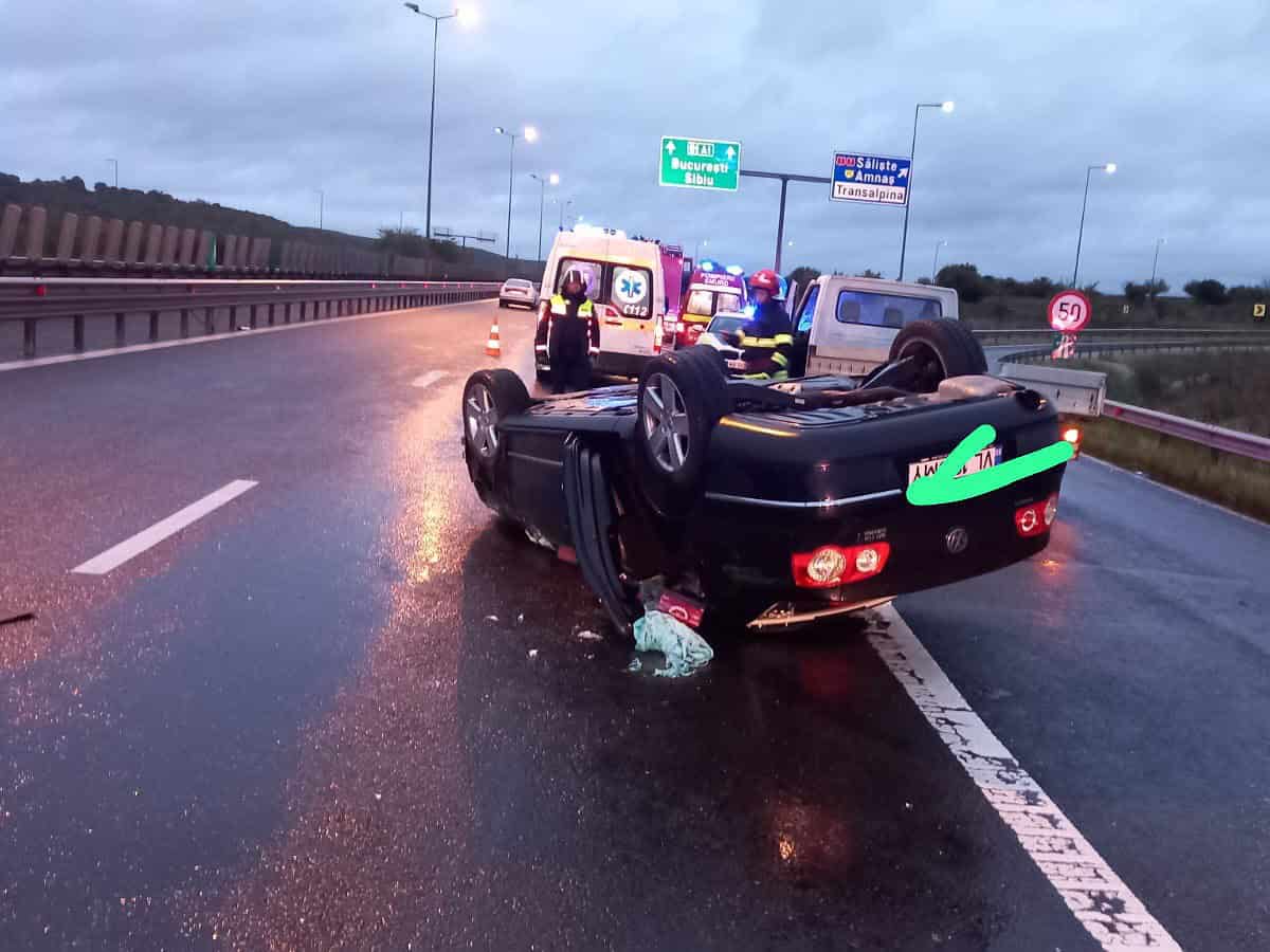 Accident pe autostrada A1 la Săliște. Un șofer a adormit la volan (foto)