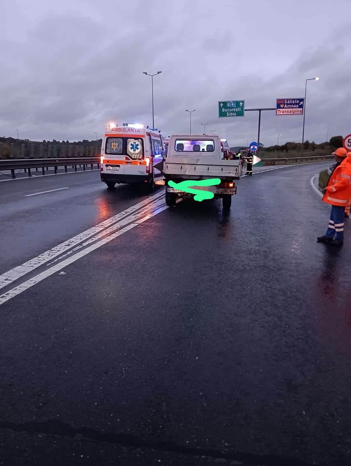 Accident pe autostrada A1 la Săliște. Un șofer a adormit la volan (foto)