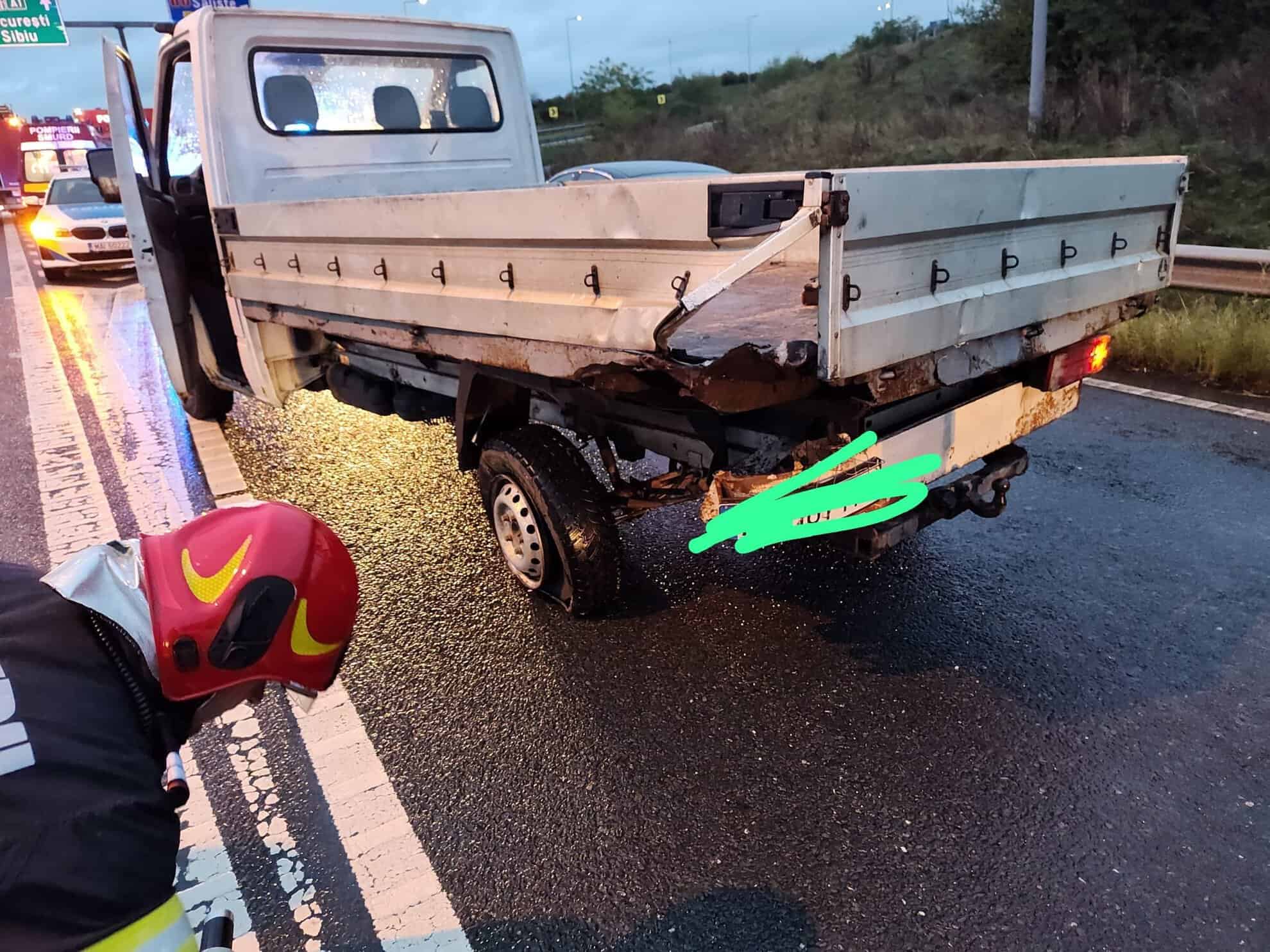 Accident pe autostrada A1 la Săliște. Un șofer a adormit la volan (foto)