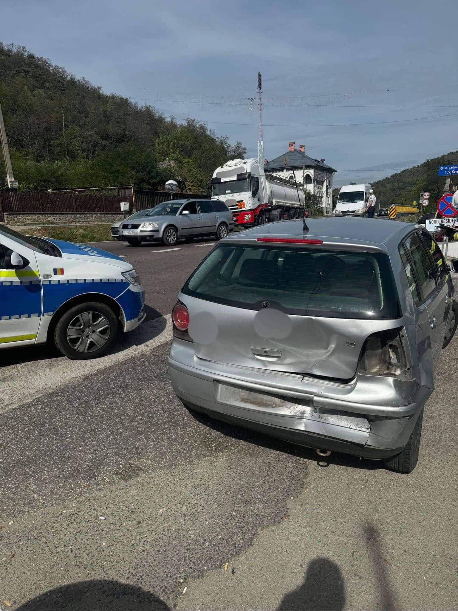 Accident cu 3 persoane rănite pe DN7 între Sibiu și Rm.Vâlcea (foto)