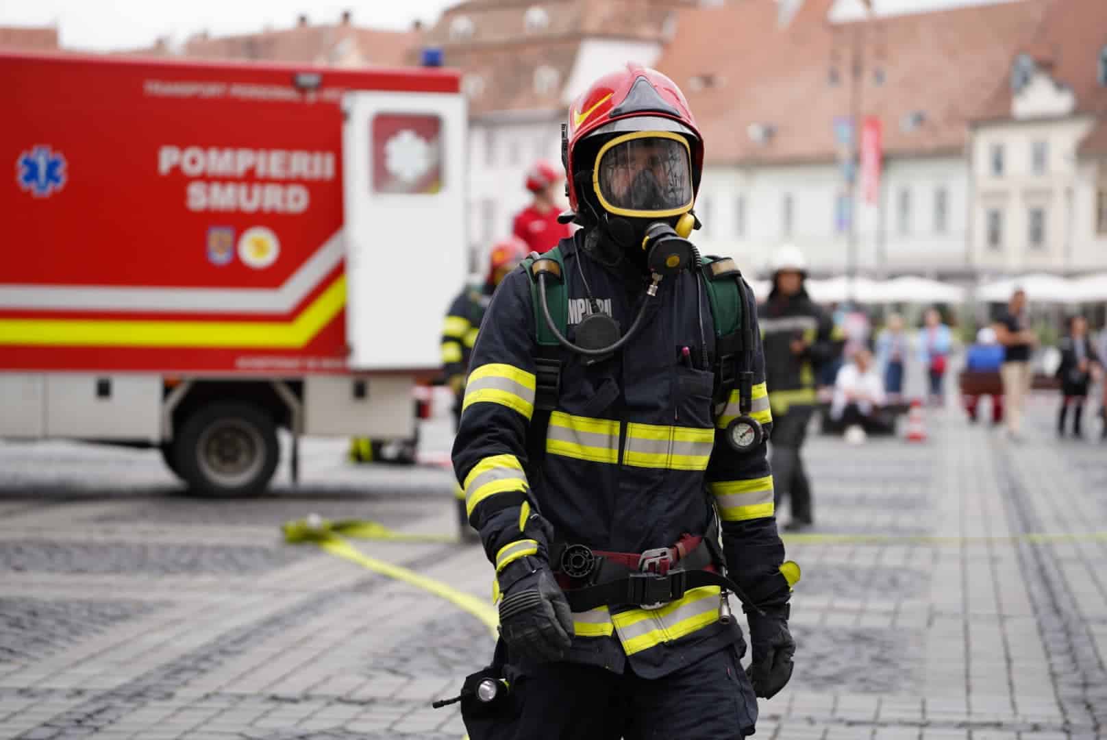 Exercițiu de amploare al pompierilor la Muzeul Brukenthal din Sibiu (update foto)