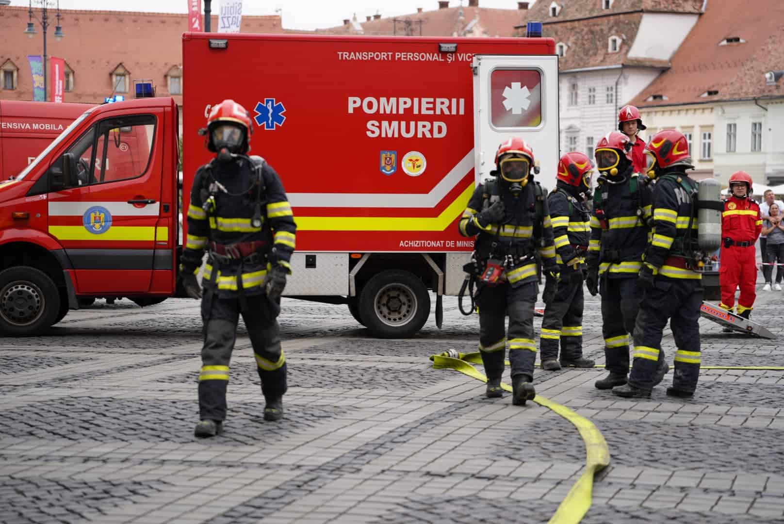 Exercițiu de amploare al pompierilor la Muzeul Brukenthal din Sibiu (update foto)