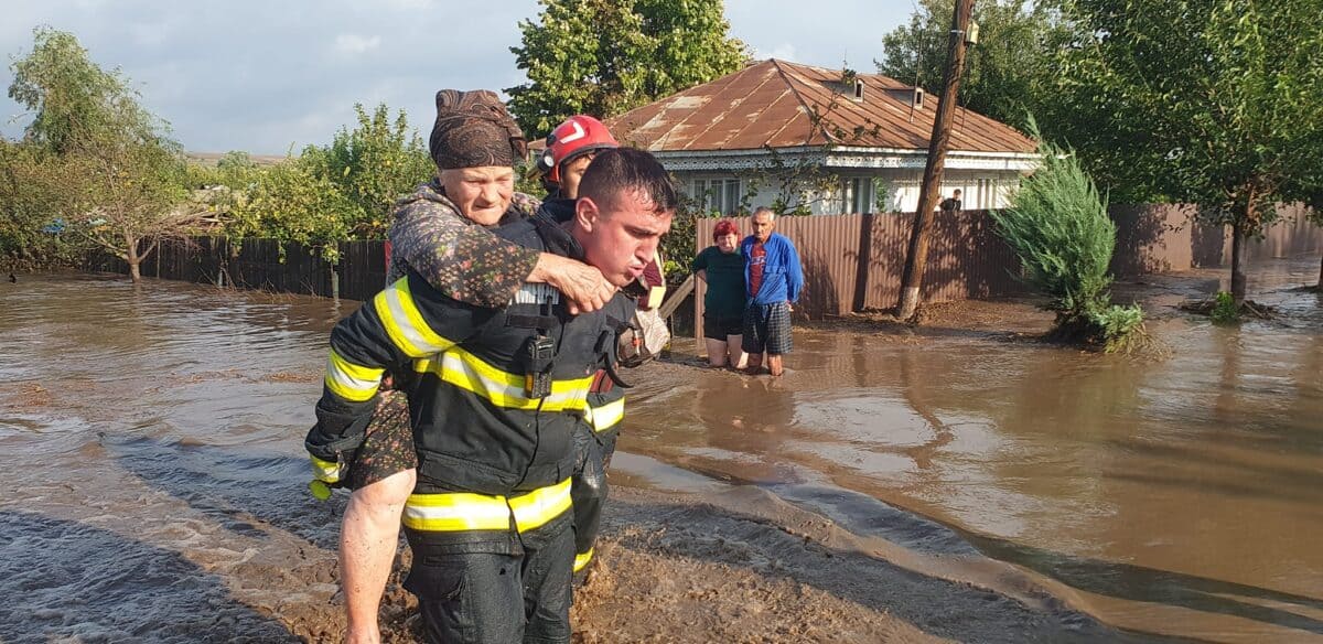 O asociație din Sibiu strânge fonduri pentru persoanele afectate de inundațiile din Galați