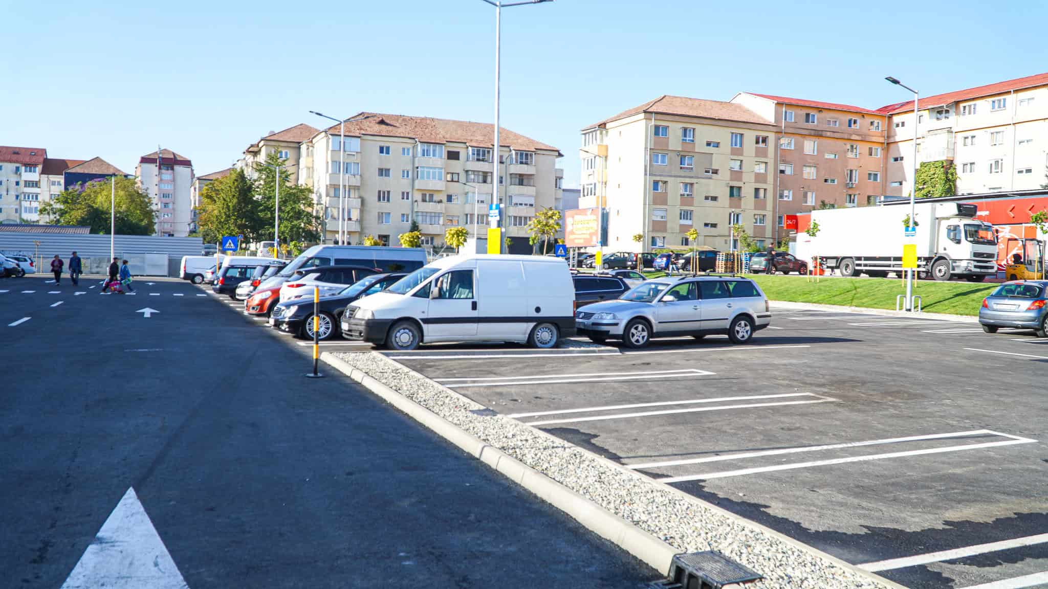 Sibienii au luat cu asalt cel mai nou magazin Lidl din Sibiu. „Suntem pregătiți” (foto, video)