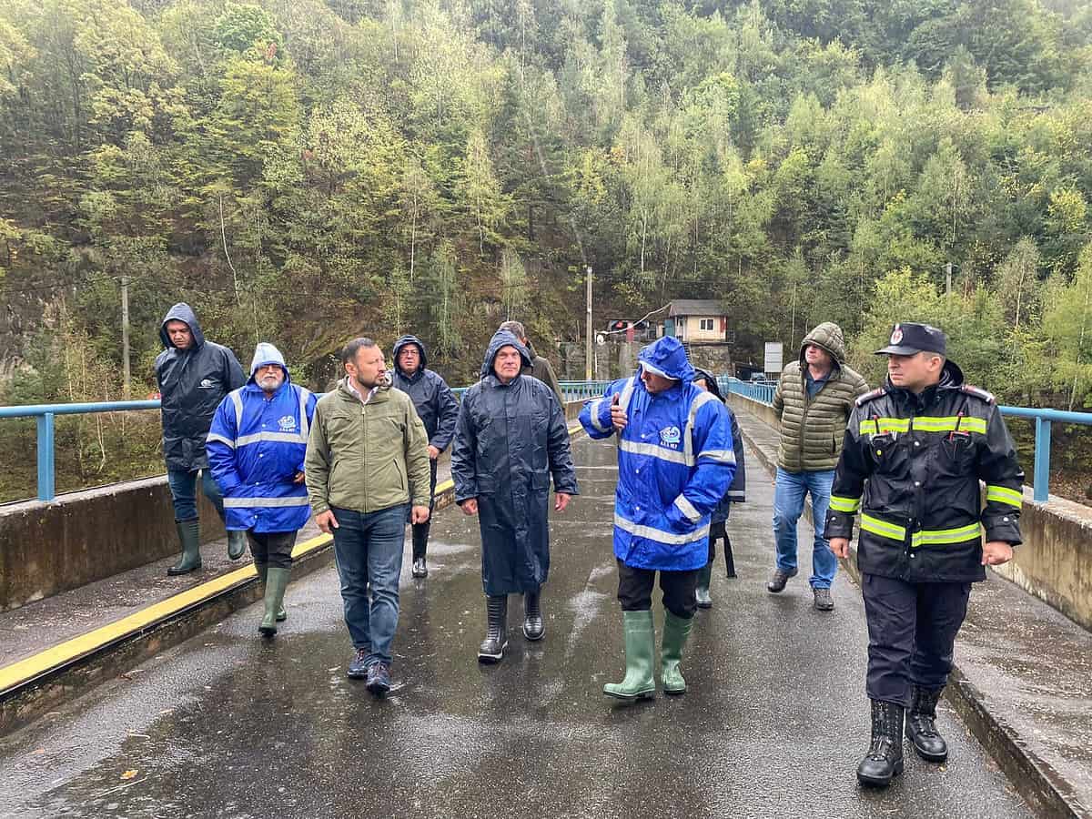 Ministrul Mediului, întâlnire cu autoritățile din Sibiu. „Situația este sub control la barajul de la Gura Râului” (foto)