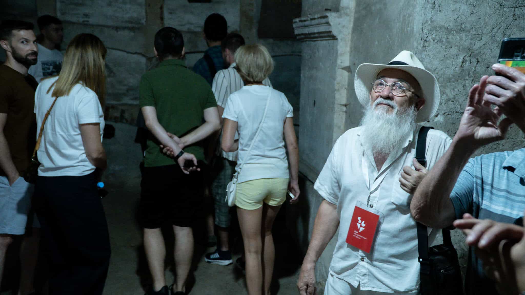 S-au redeschis catacombele de la Biserica Ursulinelor. Elevi ai fostului Colegiu Pedagogic emoționați după ce și-au revăzut școala după mai multe decenii (foto, video)