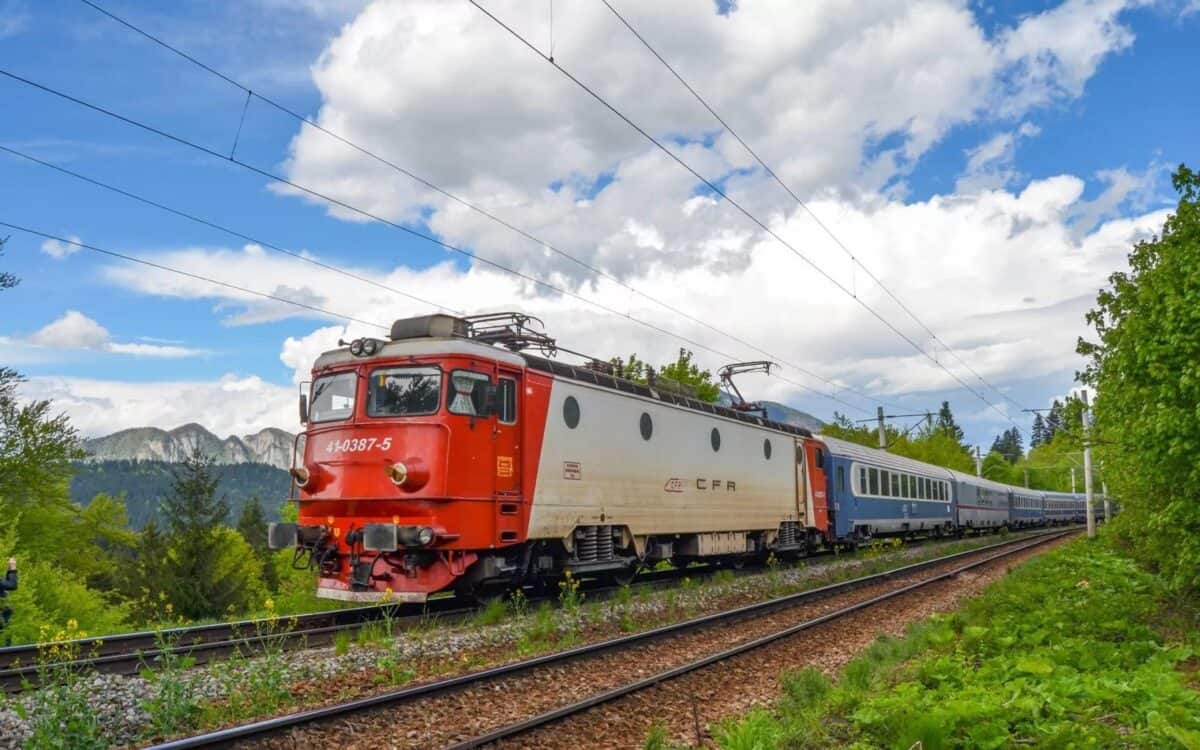 Circulația trenurilor oprită între Sighișoara și Brașov