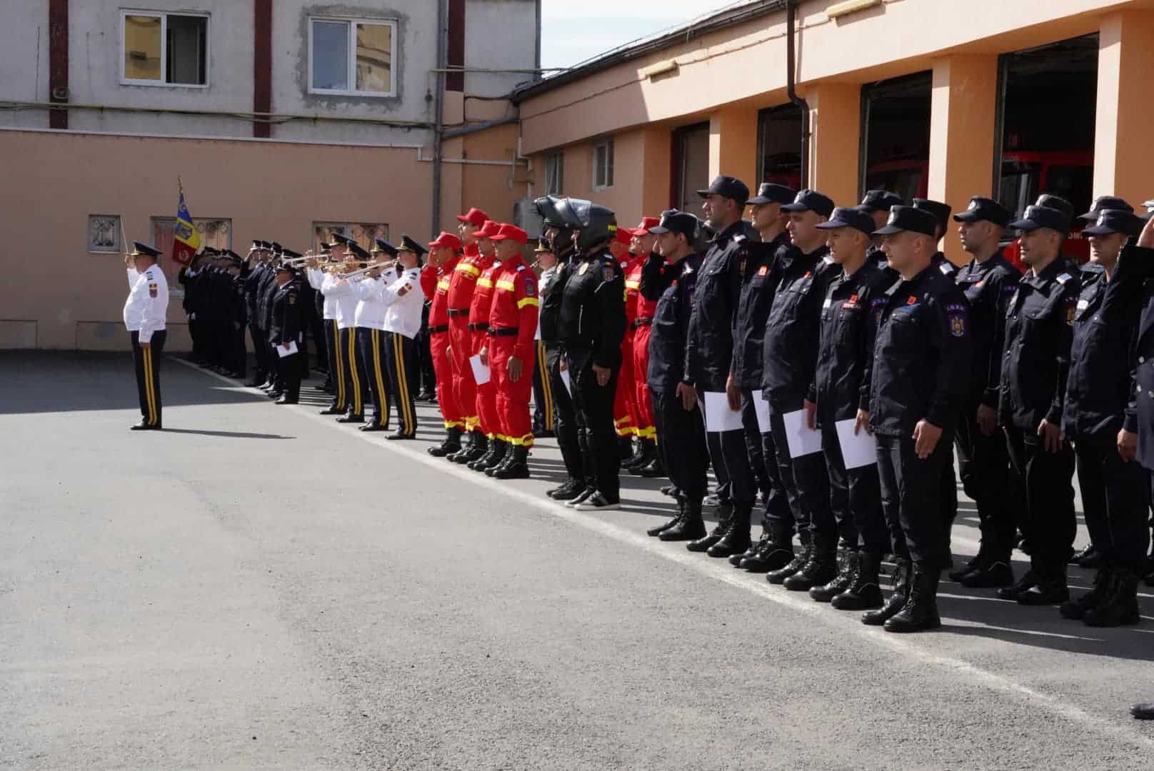 Petru Robert, desemnat „Pompierul Anului 2023” la Sibiu (foto)